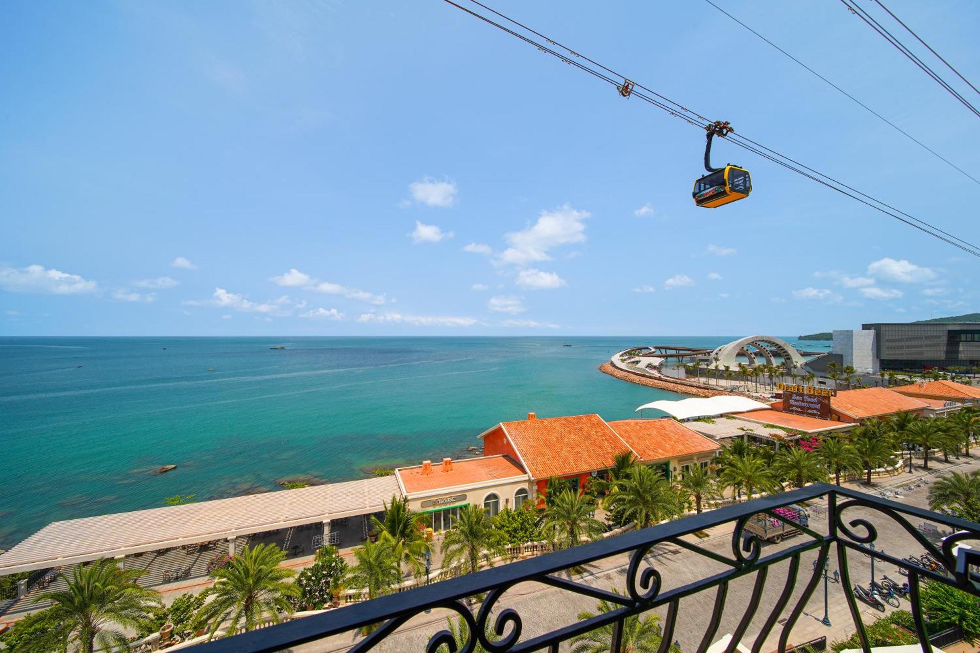 Roma Hotel Phu Quoc - Free Airport Shuttle & Sunset Town Tour Buitenkant foto